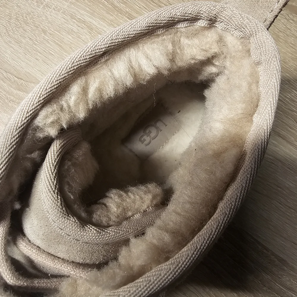 UGG Neumal Chukka Boot Size 8 NWOT